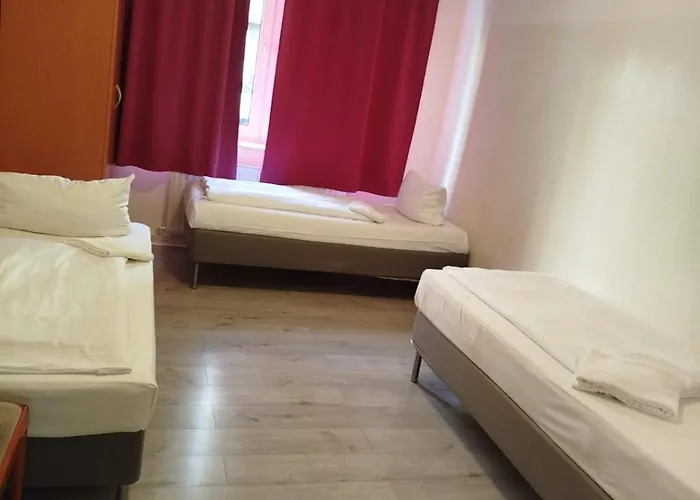 Urban Living On Worringer Apartament