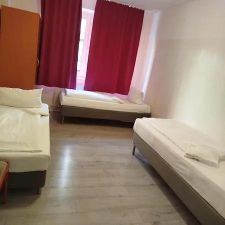 Urban Living On Worringer דירה